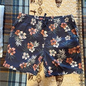 Jachs men's shorts floral pattern and a drawstring waist Size L